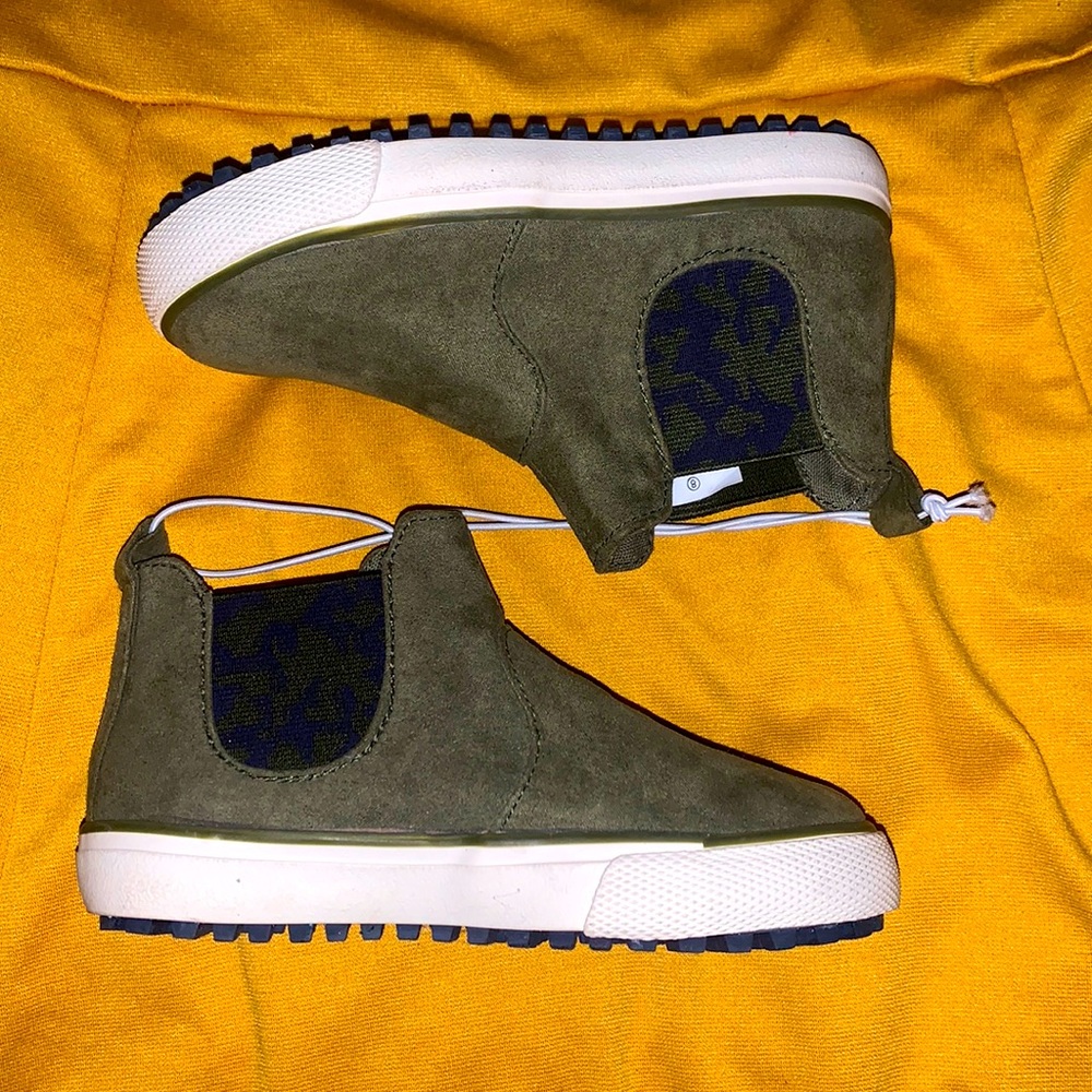 Cat & Jack slip-on canvas booties NWOT